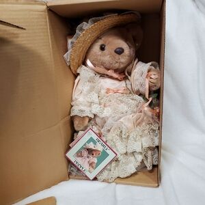 Bearly People Ashley Bear In Peach NIB Collector's Item Vintage NWT Plush